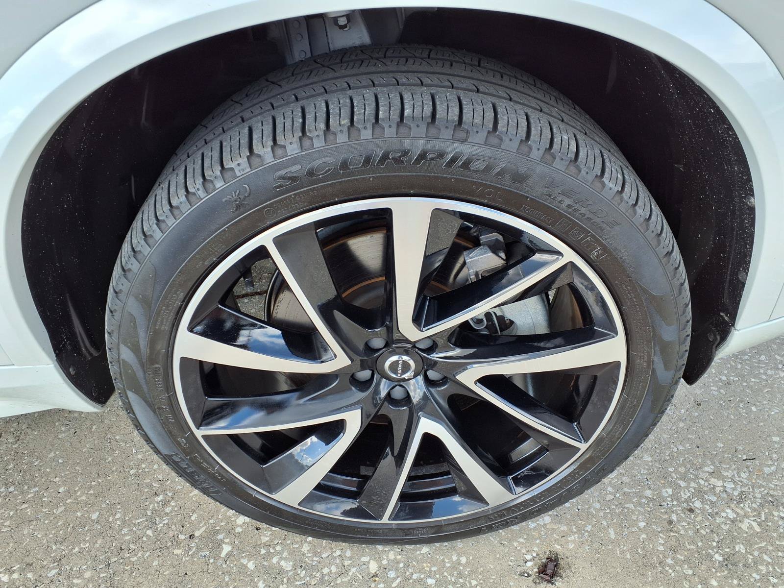 Certified 2023 Volvo XC90 T8 Plus w/ Protection Package Premier AWD/4WD image 9