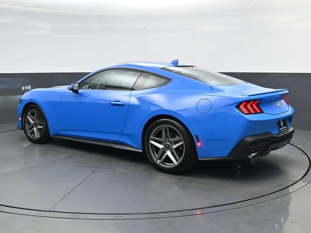 Used 2025 Ford Mustang Premium RWD image 6