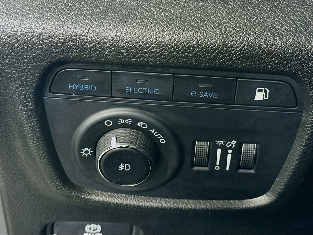 Used 2022 Jeep Grand Cherokee Limited 4xe image 21