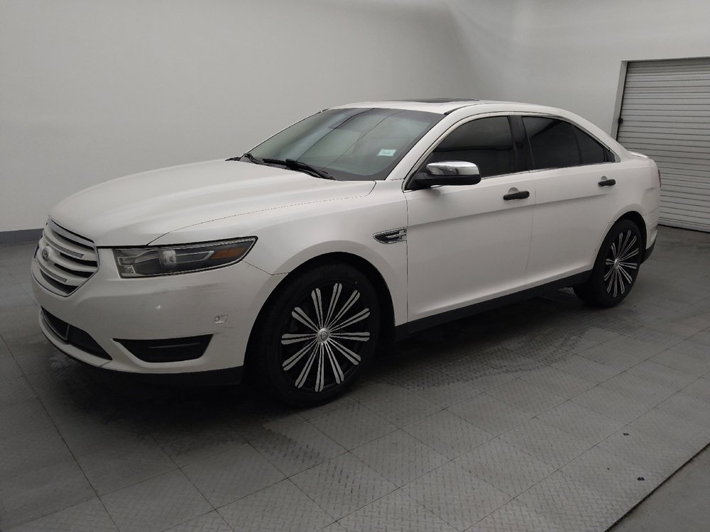 Used 2015 Ford Taurus Limited w/ Equipment Group 301A image 2
