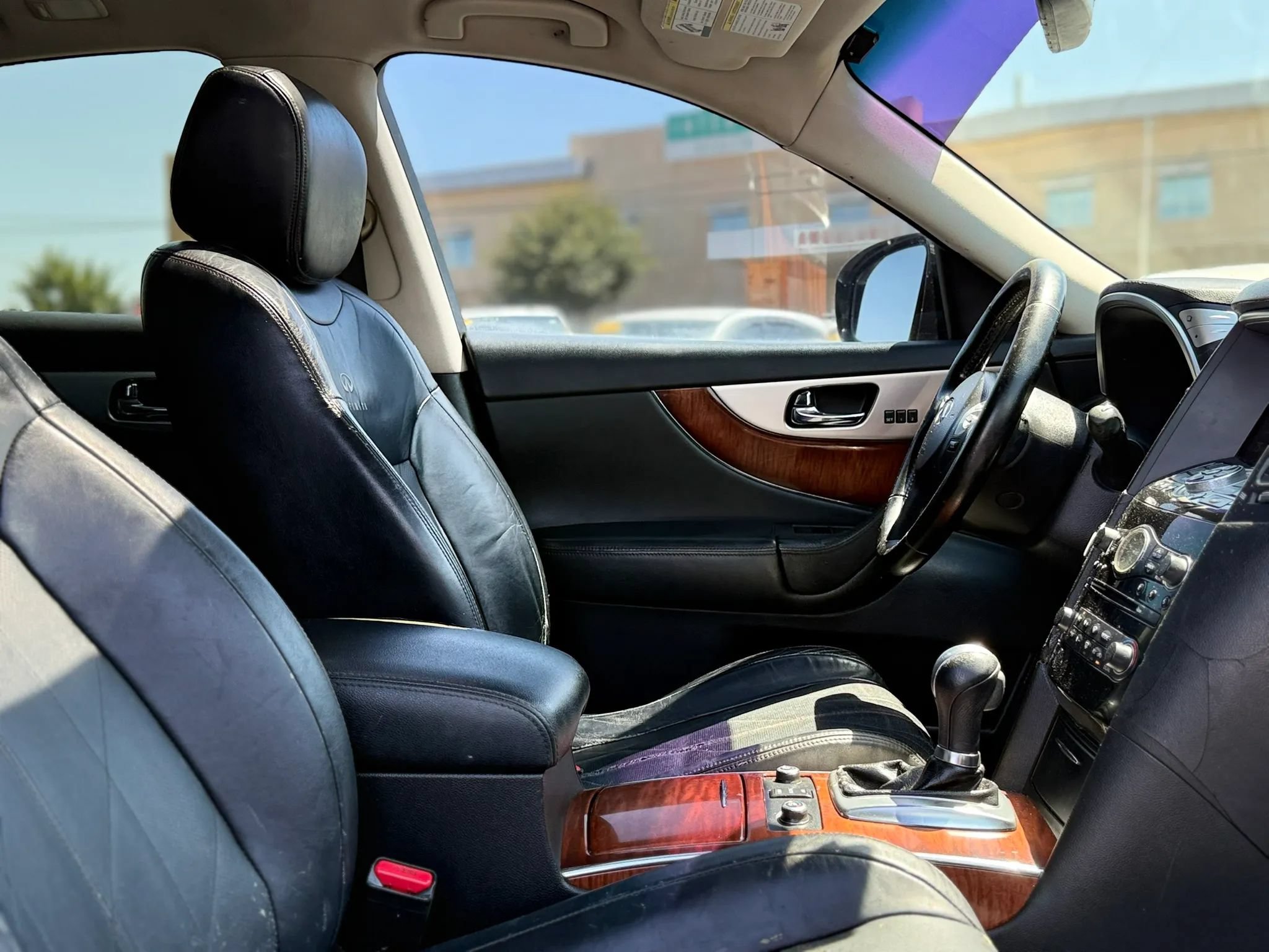 Used 2012 INFINITI FX35 2WD w/ Premium Pkg image 18