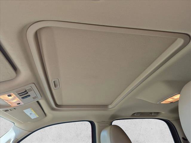 Used 2011 Chevrolet Tahoe LT w/ Luxury Package AWD/4WD image 16
