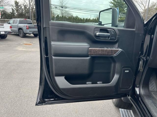 Used 2023 GMC Sierra 3500 Denali w/ Technology Package image 16