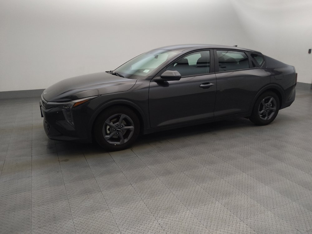 Used 2025 Kia K4 FWD image 2