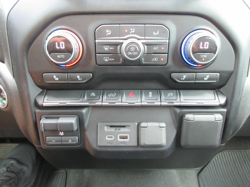 Certified 2021 Chevrolet Silverado 1500 LT w/ Convenience Package II AWD/4WD image 30