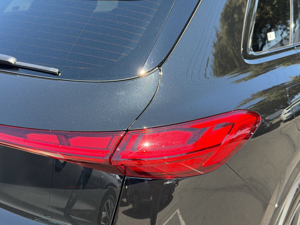 Used 2025 Audi SQ5 Prestige AWD/4WD image 7