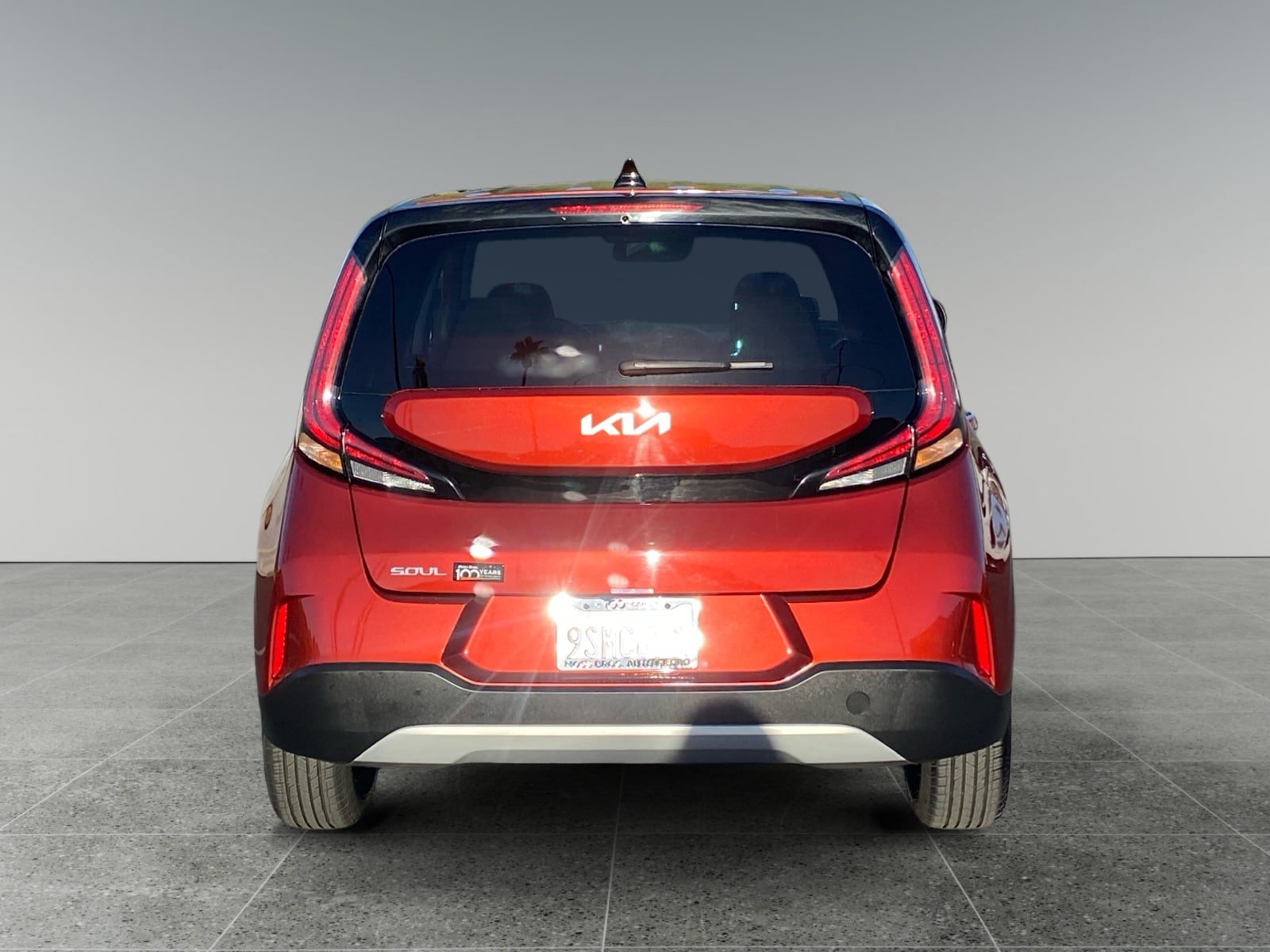 Used 2025 Kia Soul LX FWD image 4
