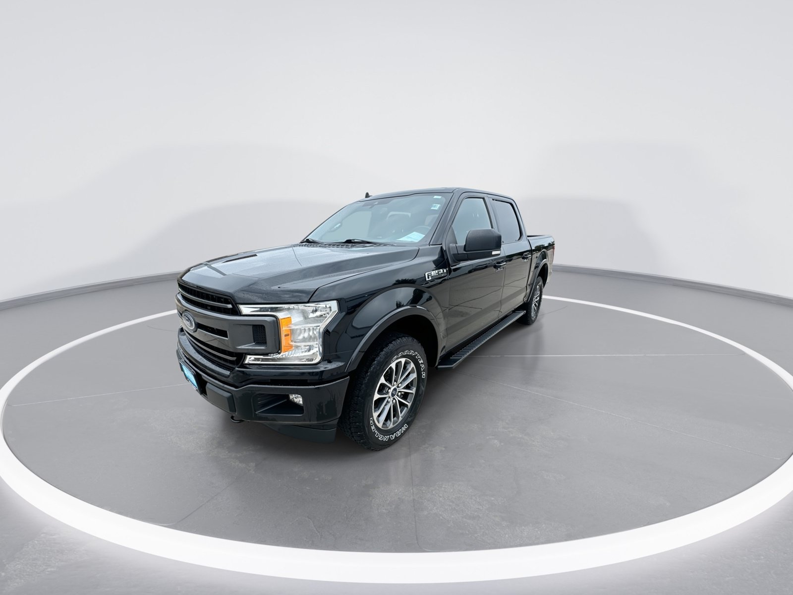 Used 2020 Ford F150 XLT w/ Equipment Group 302A Luxury AWD/4WD image 4