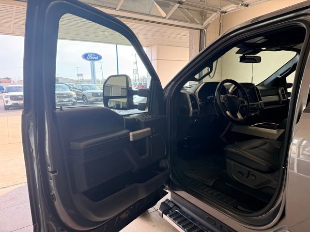 Used 2022 Ford F250 Lariat w/ Chrome Package image 13