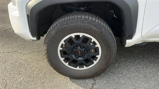 Used 2024 Toyota Tacoma TRD Off-Road image 8