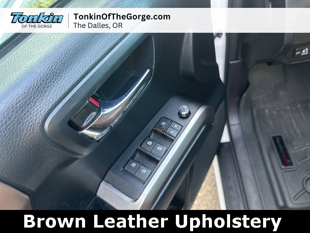 Used 2016 Toyota Tacoma Limited image 15