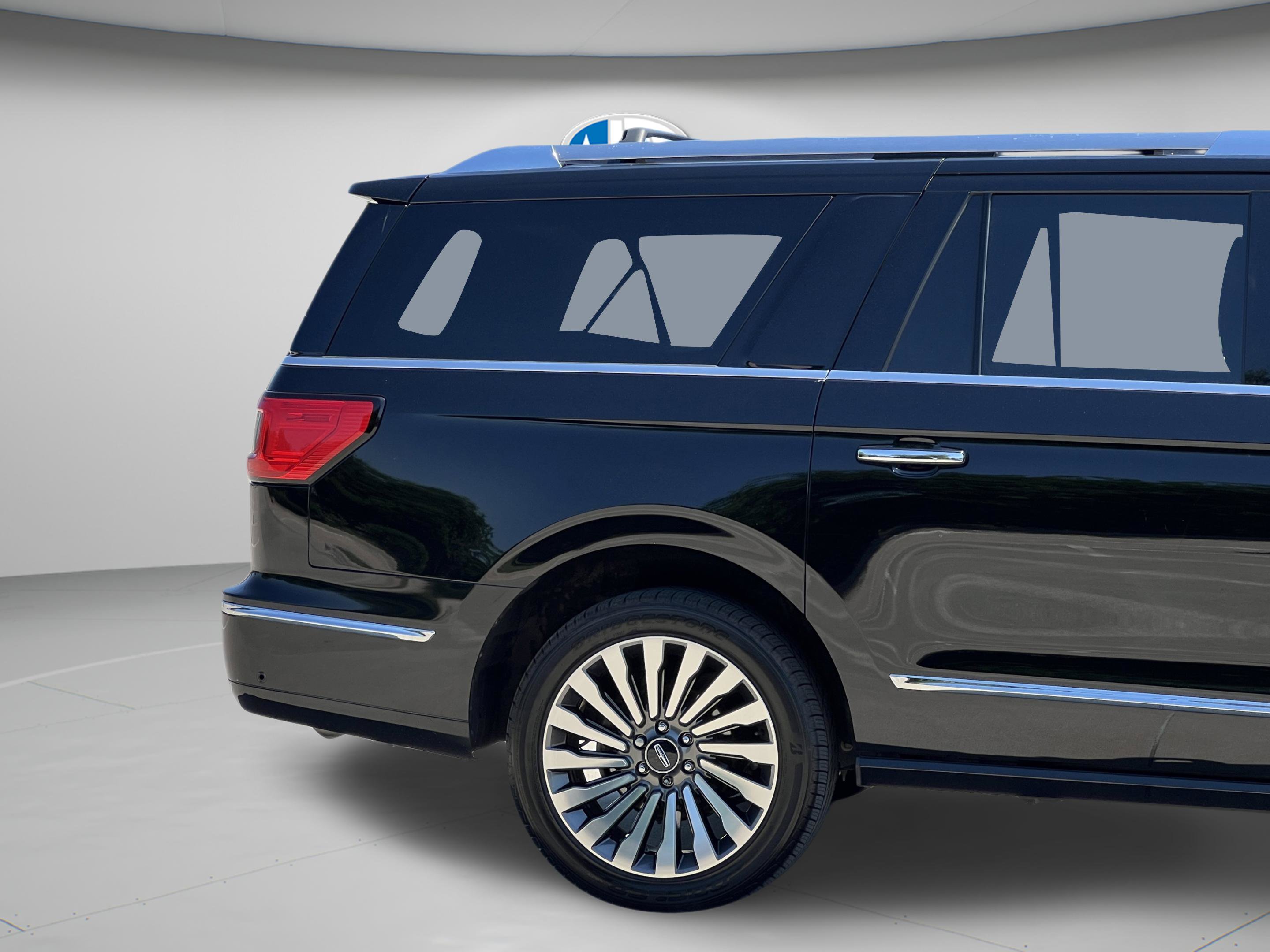 Used 2018 Lincoln Navigator L Reserve w/ Technology Package AWD/4WD image 38