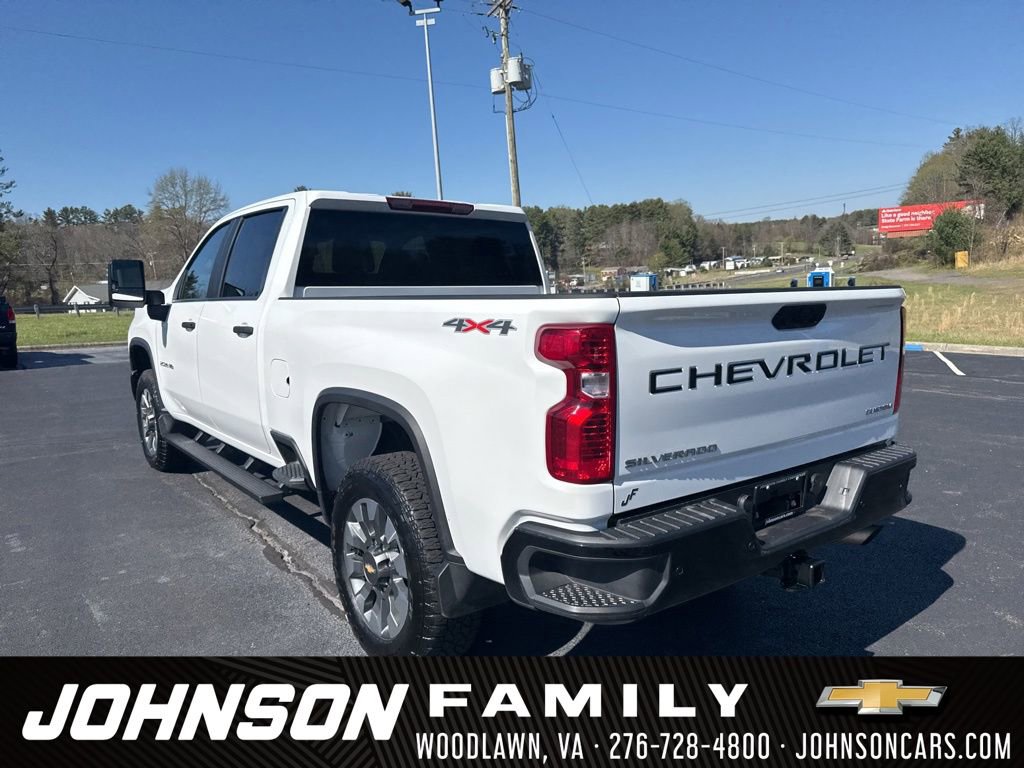 Used 2025 Chevrolet Silverado 2500 Custom w/ Custom Value Package image 5