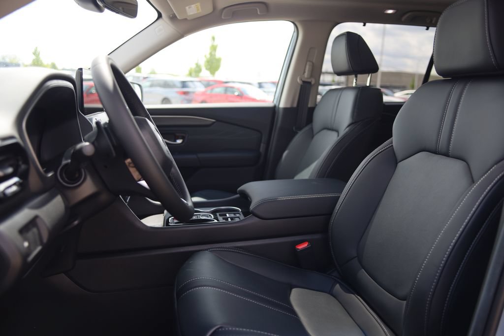 New 2026 Honda Pilot Touring image 12