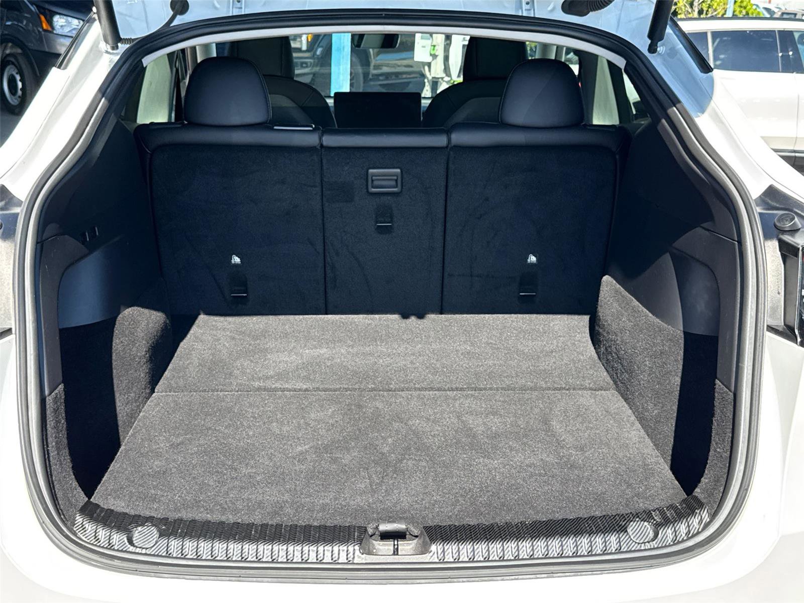 Used 2021 Tesla Model Y Long Range image 10