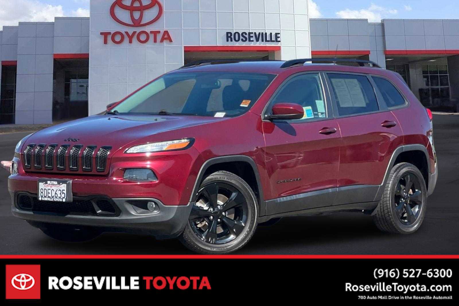 Used 2018 Jeep Cherokee Latitude w/ Altitude Package FWD image 1