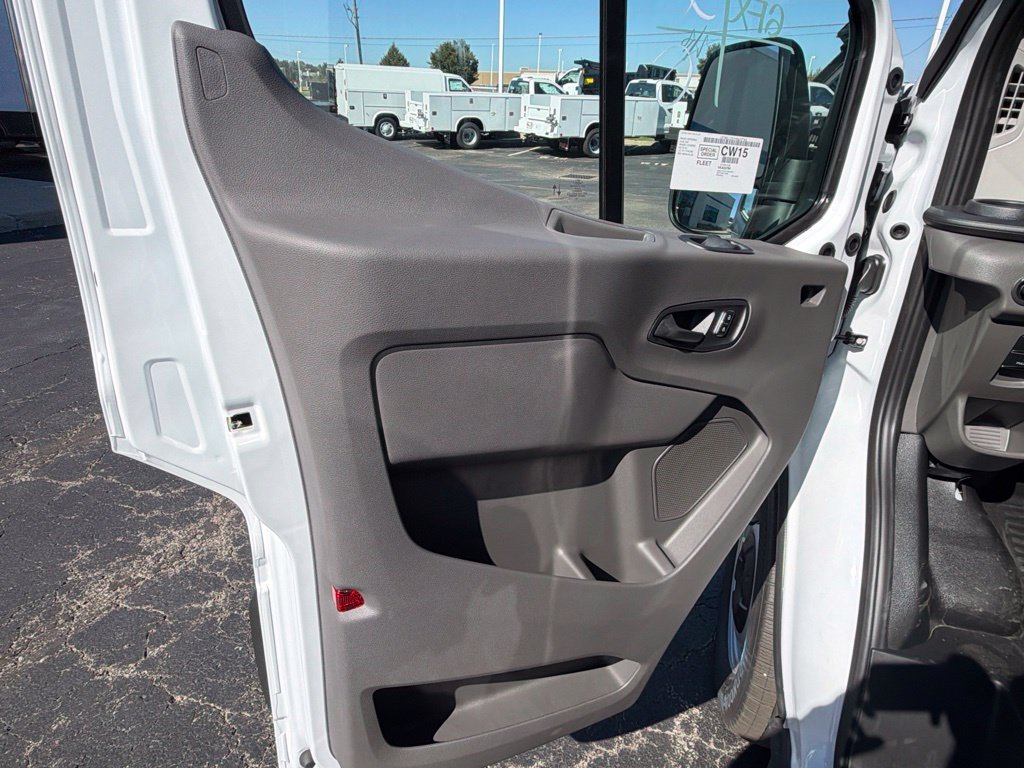 New 2027 Ford Transit 250 148 Medium Roof w/ Load Area Protection Package RWD image 13