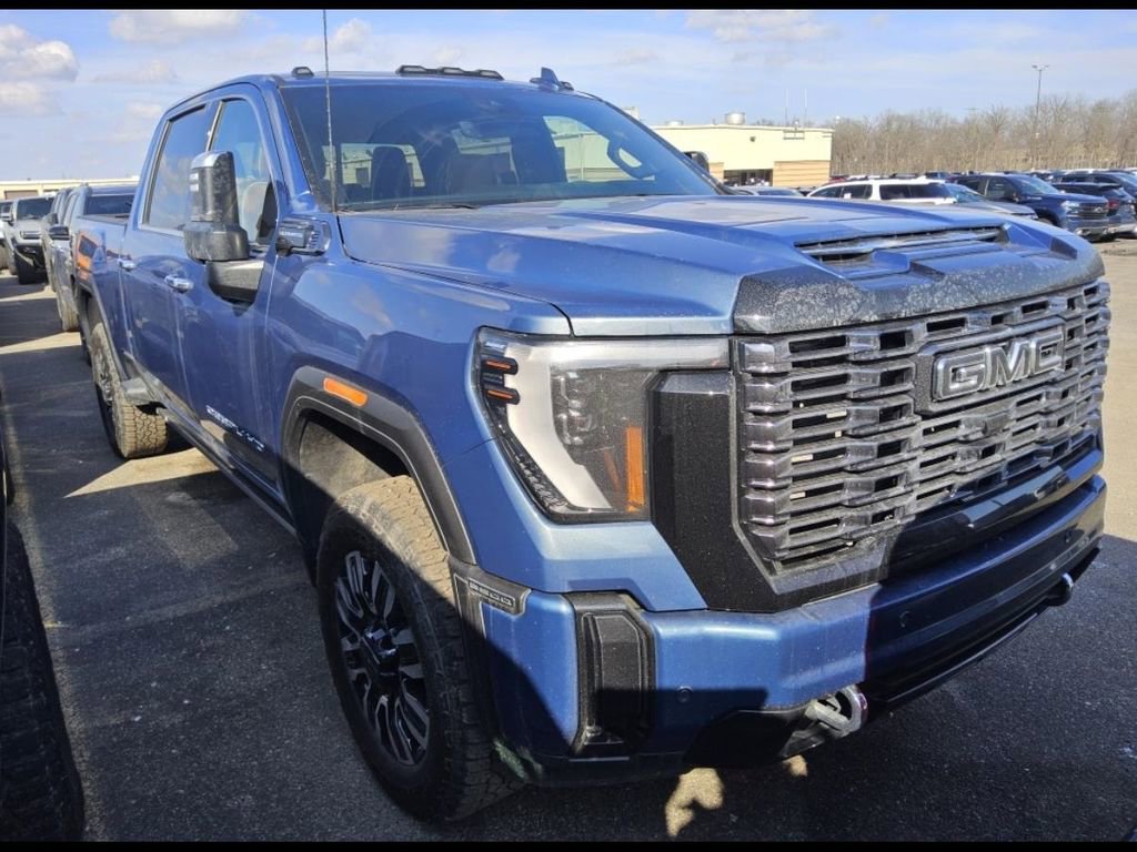 Used 2025 GMC Sierra 2500 Denali Ultimate image 6