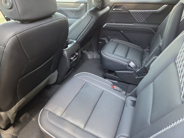 Used 2026 GMC Acadia Denali FWD image 24
