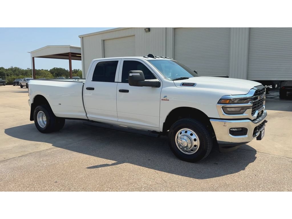 Used 2025 RAM 3500 Tradesman AWD/4WD image 2