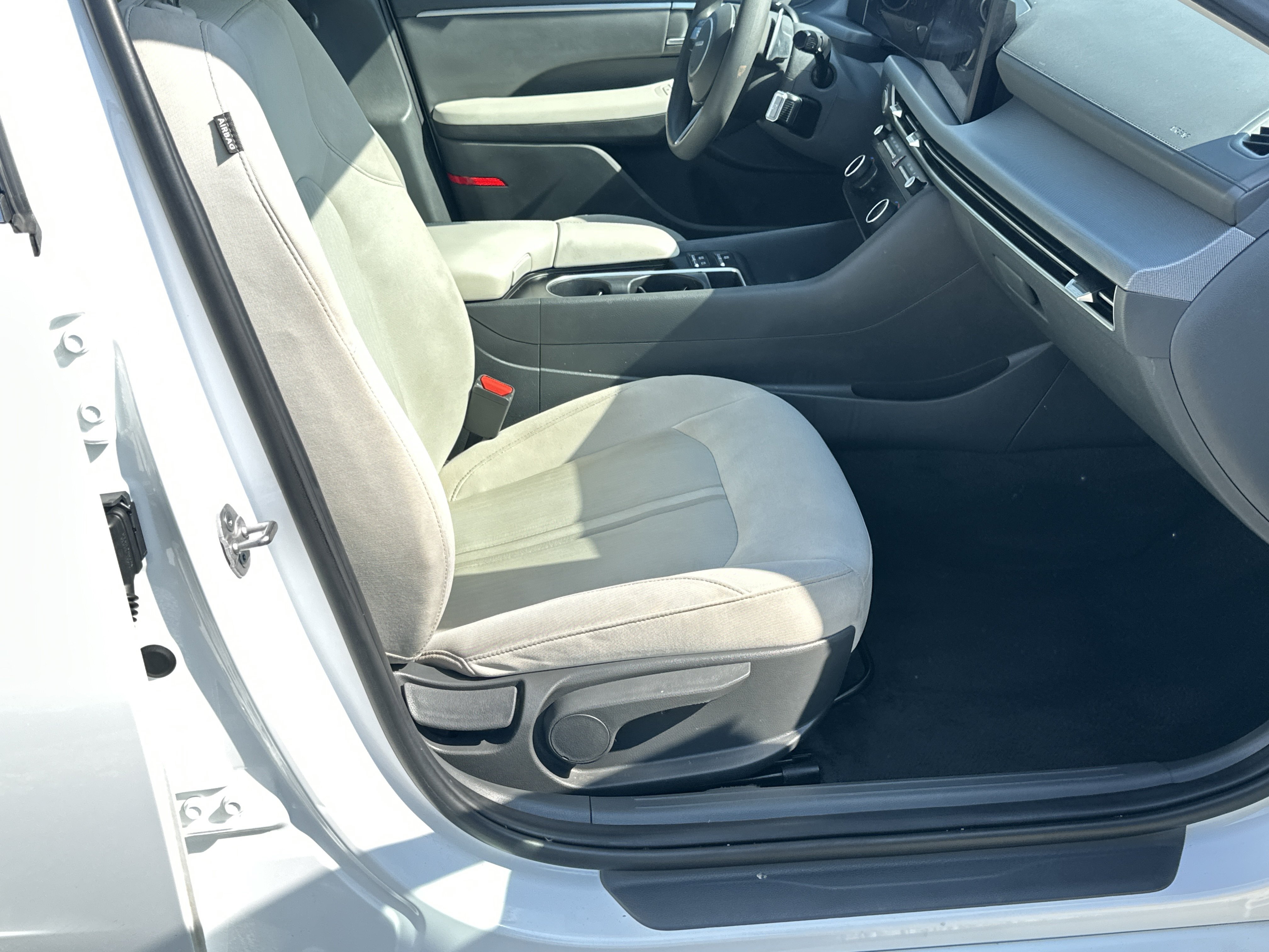 Used 2024 Hyundai Sonata SEL FWD image 13