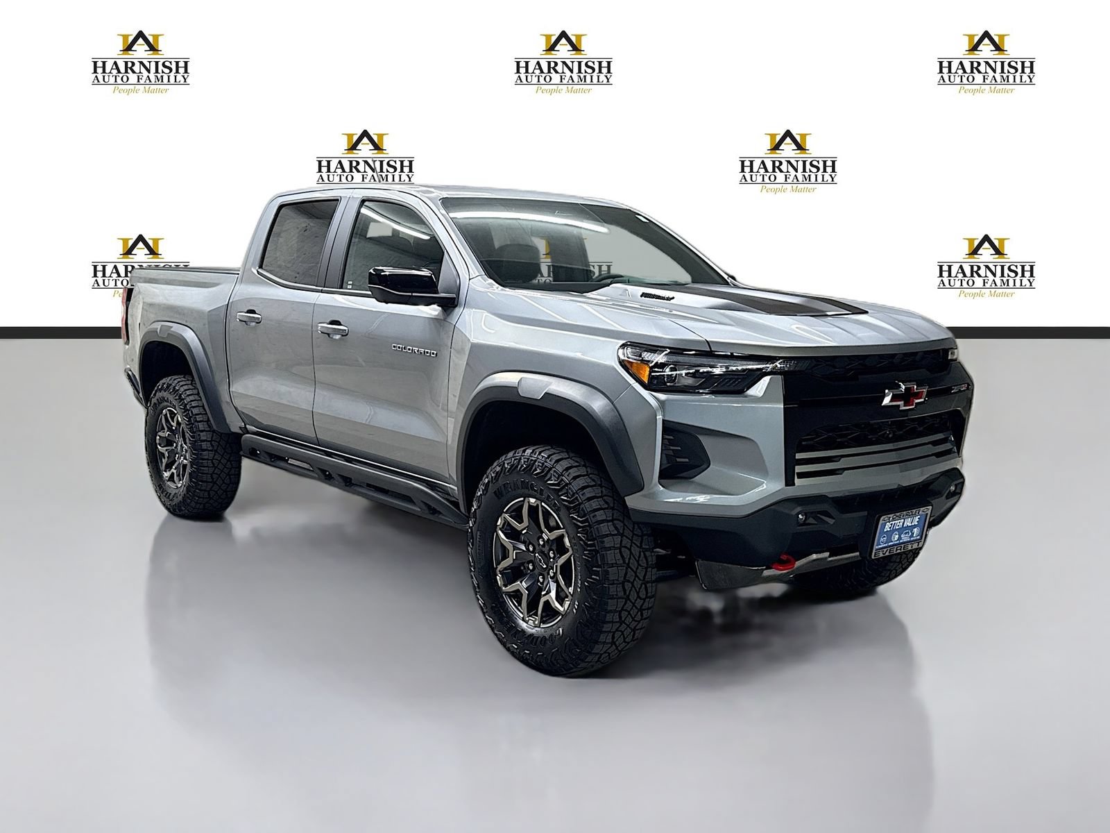 Used 2026 Chevrolet Colorado ZR2 w/ Technology Package AWD/4WD image 3