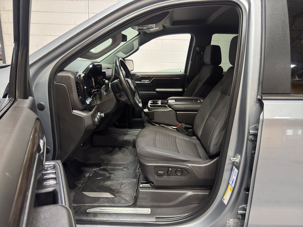 Used 2024 Chevrolet Silverado 1500 RST image 16