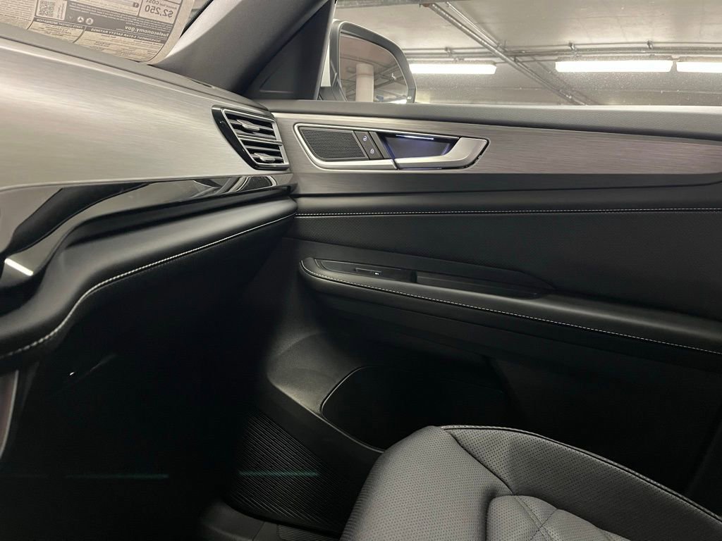 New 2026 Volkswagen Atlas Cross Sport SE AWD/4WD image 30