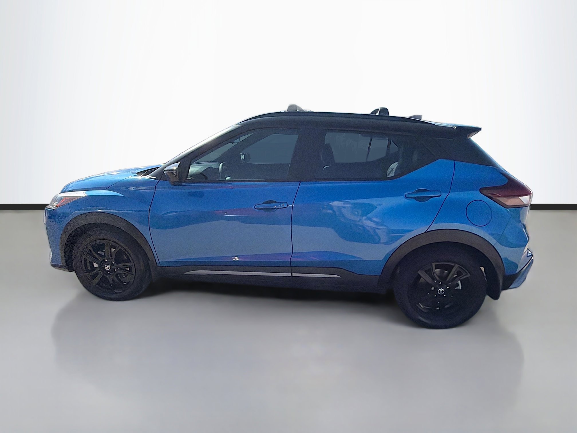 Used 2021 Nissan Kicks SR w/ SR Premium Package image 6