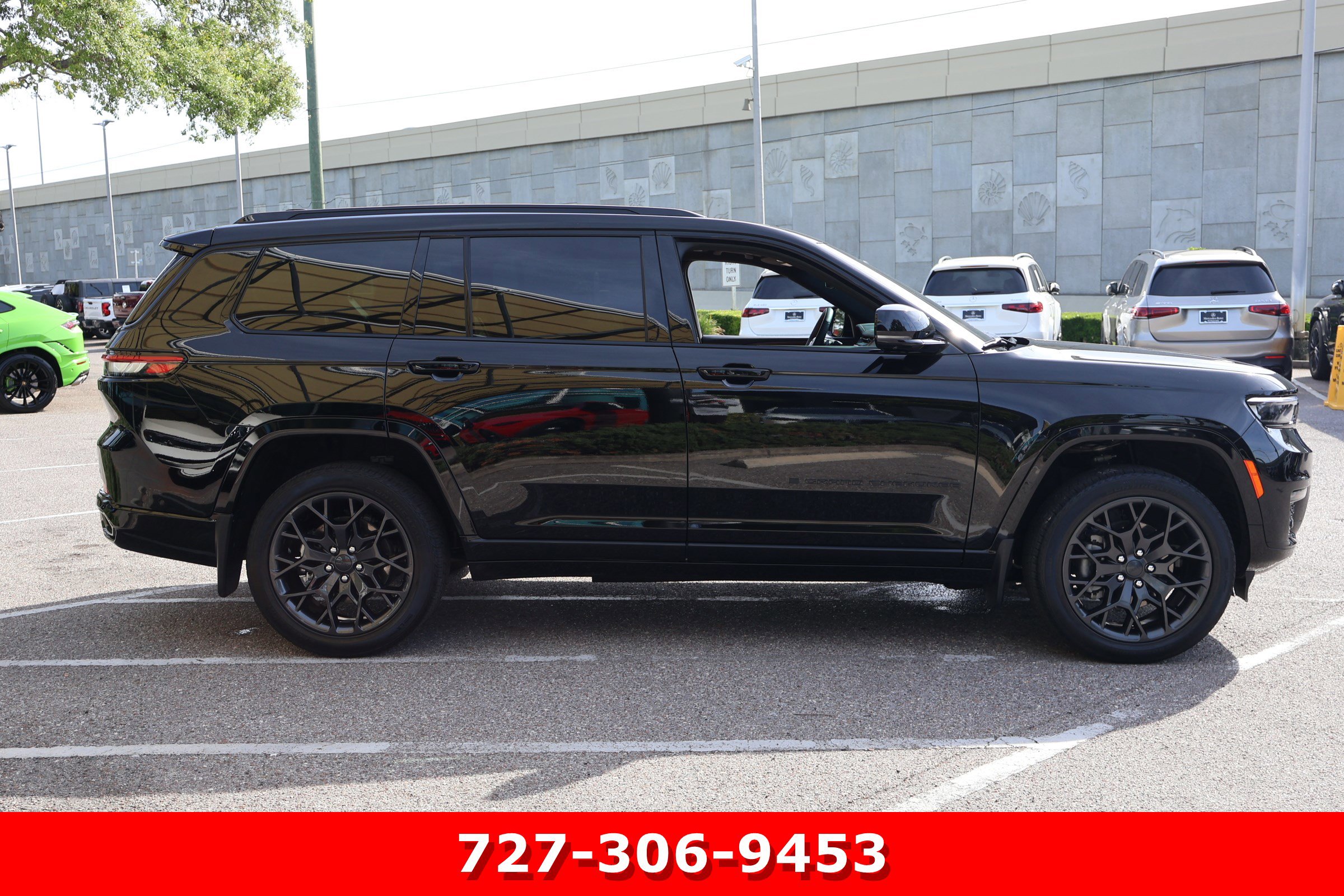 Used 2025 Jeep Grand Cherokee L Summit w/ Advanced Protech Group IV AWD/4WD image 10