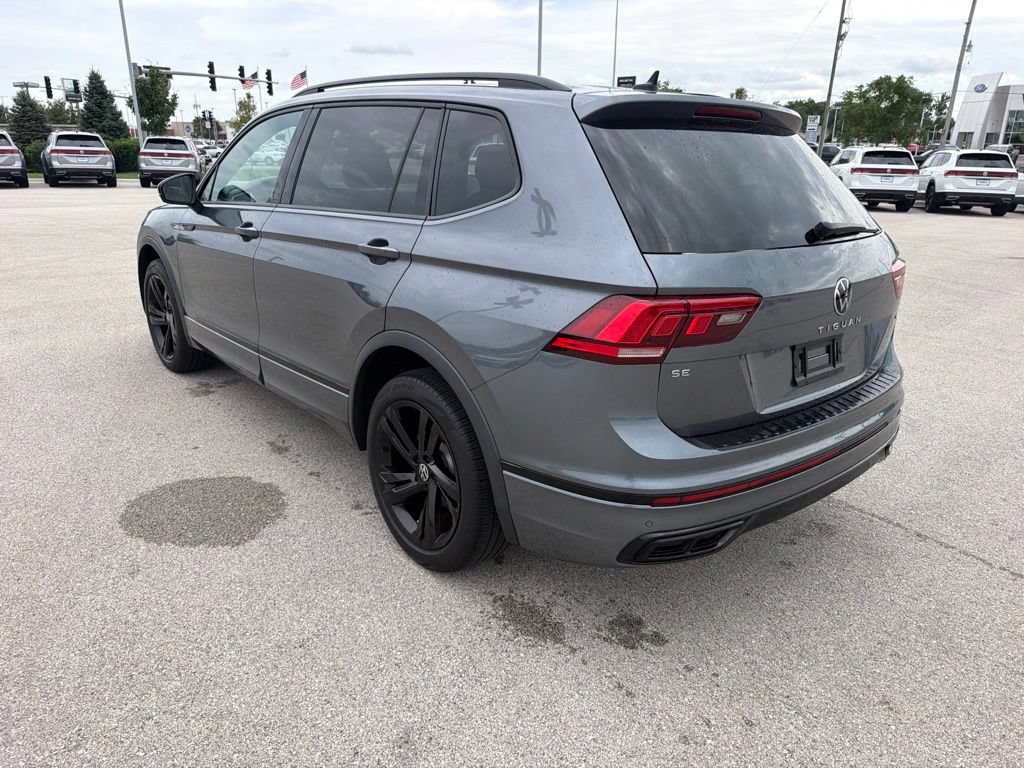 Certified 2023 Volkswagen Tiguan SE R-Line AWD/4WD image 4