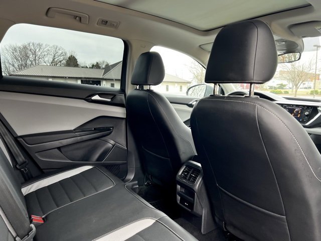 Used 2022 Volkswagen Taos SEL w/ Panoramic Sunroof Package image 18