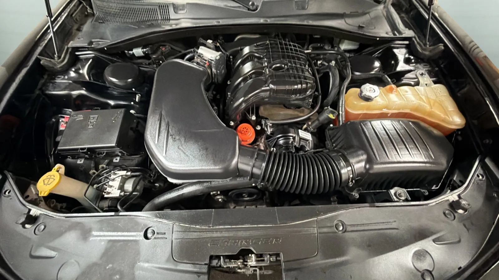 Used 2016 Dodge Charger SXT RWD image 22