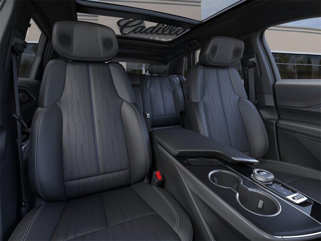 New 2025 Cadillac Lyriq Luxury image 16