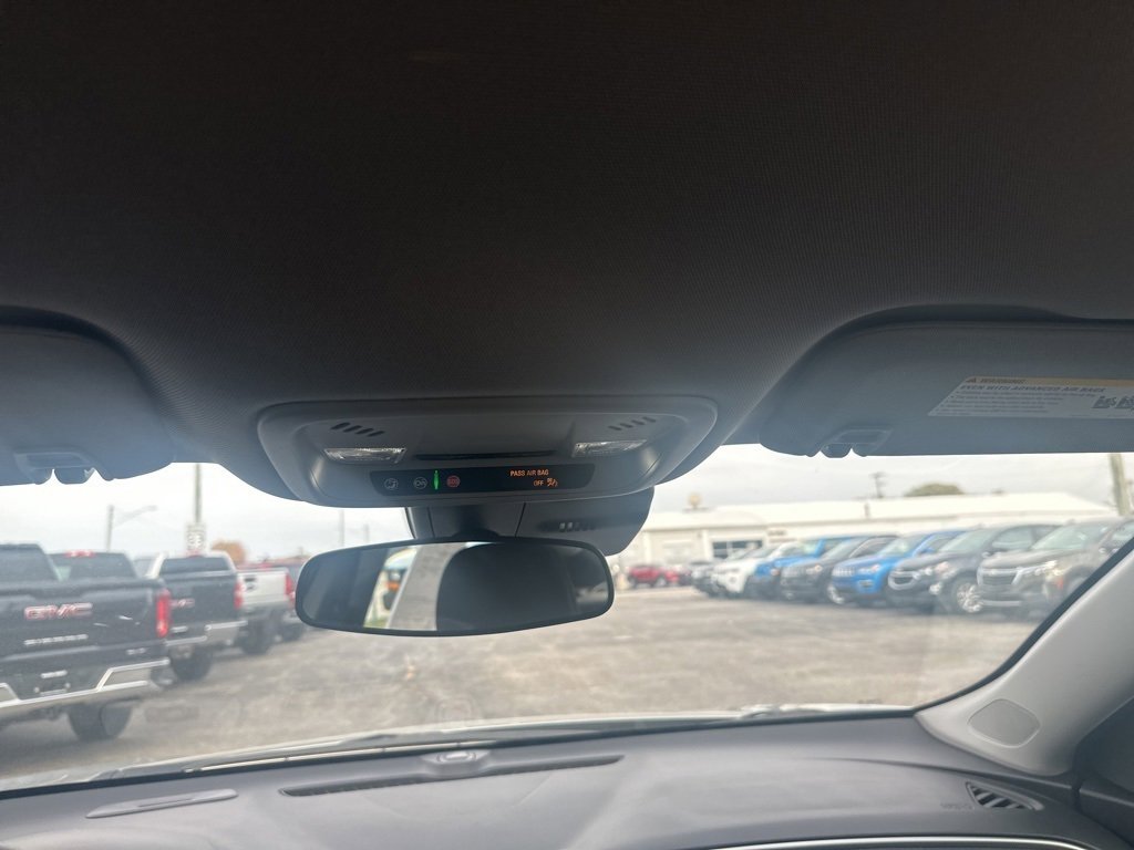 Used 2025 Chevrolet Malibu LT image 17