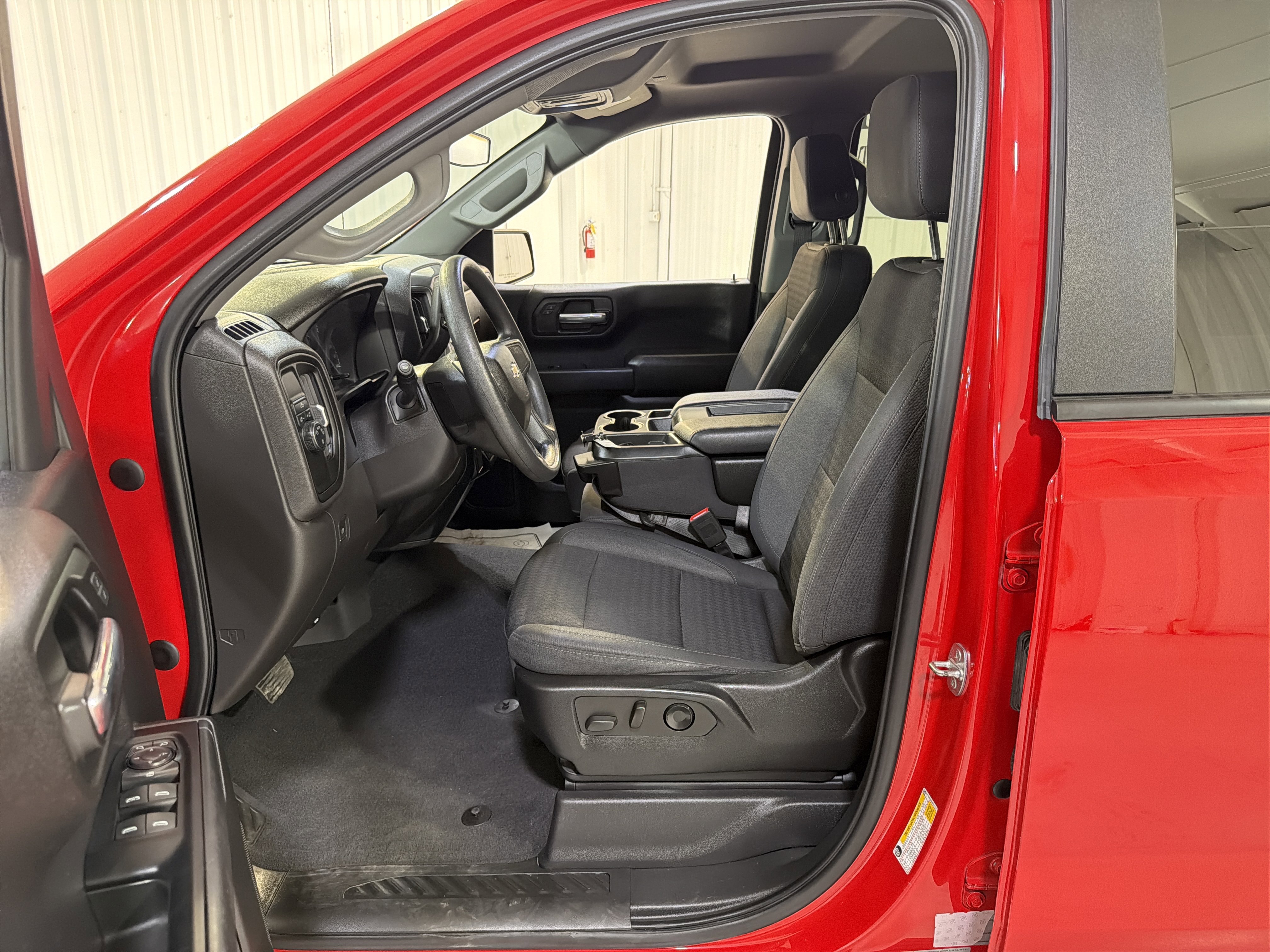 Used 2022 Chevrolet Silverado 1500 Custom image 10