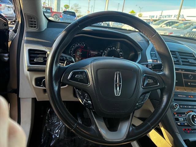 Used 2019 Lincoln MKZ Premiere image 8