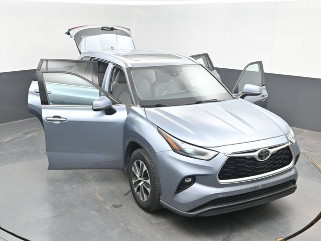 Used 2021 Toyota Highlander XLE FWD image 51