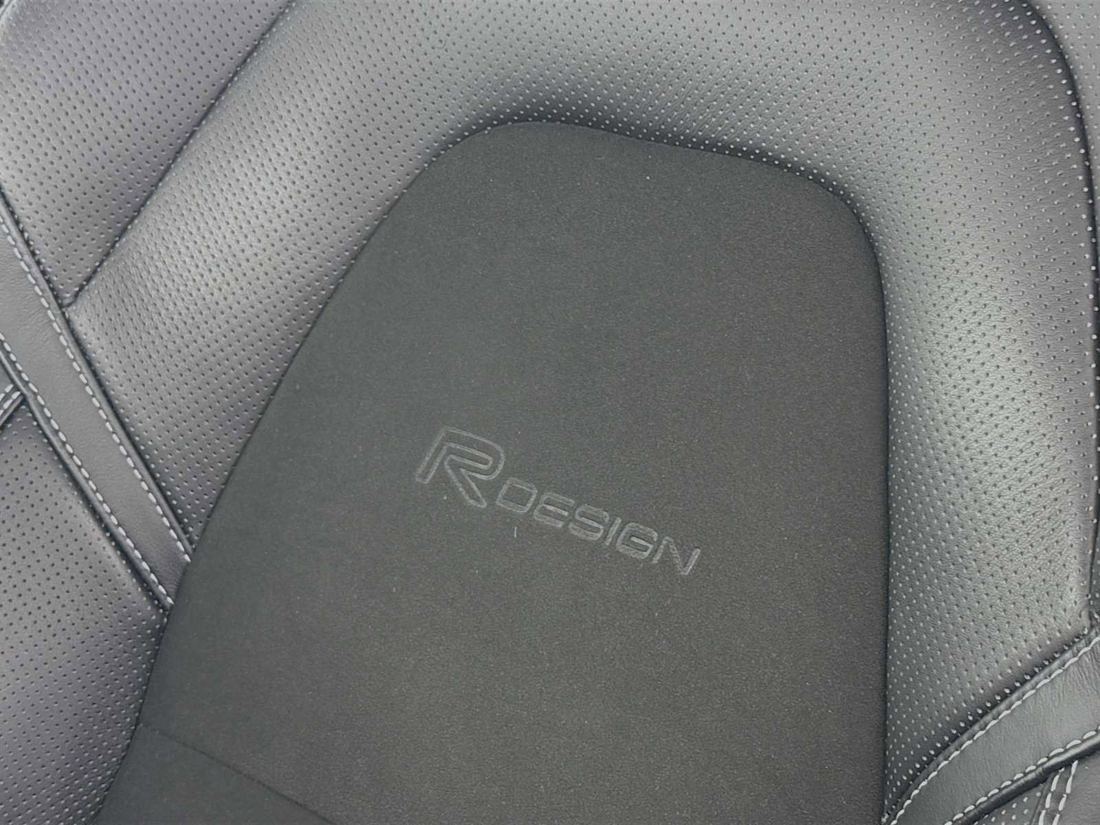 Used 2019 Volvo XC60 T5 R-Design w/ Protection Package Premier image 10