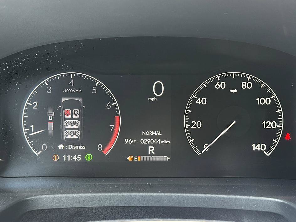 Used 2025 Honda Pilot Sport image 12