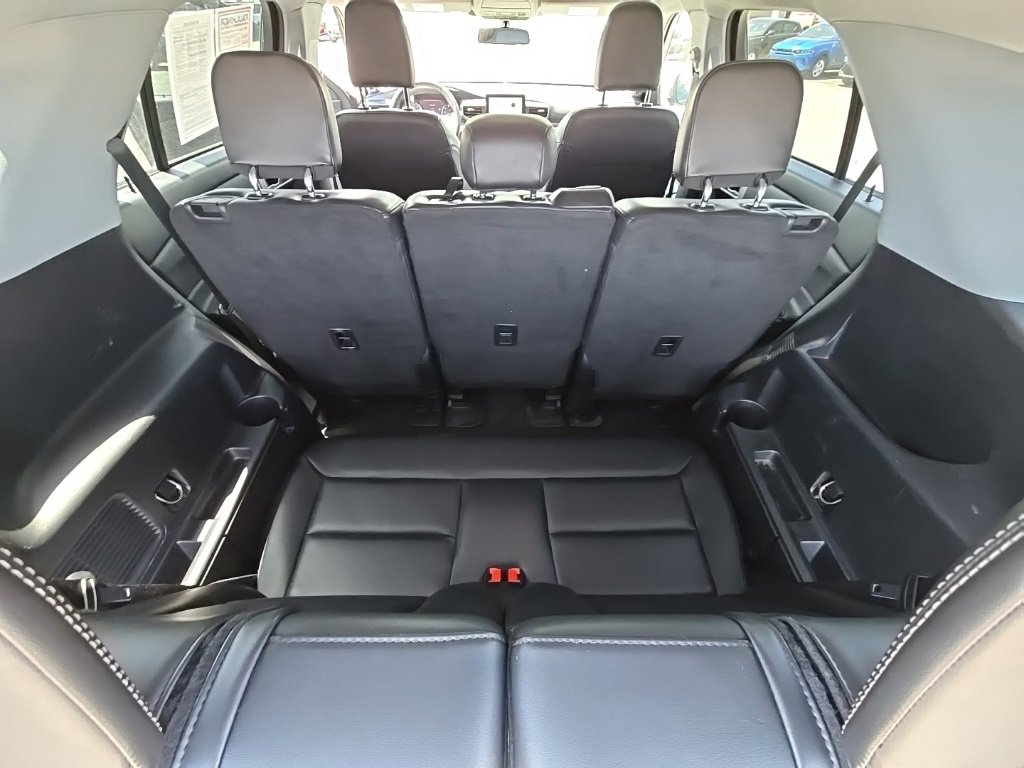 Used 2023 Ford Explorer XLT w/ Equipment Group 202A image 43