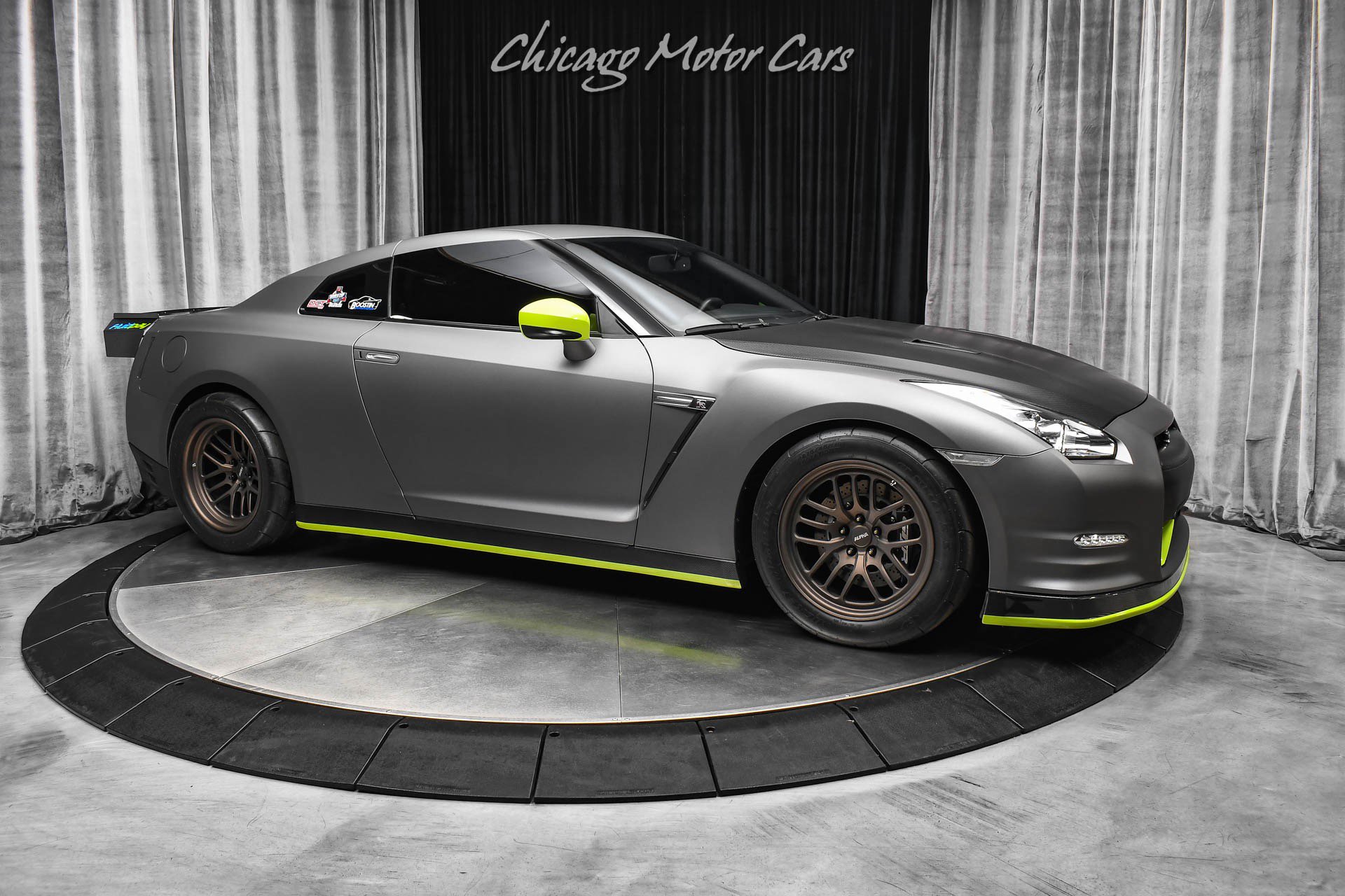 Used 2013 Nissan GT-R Black Edition AWD/4WD image 6