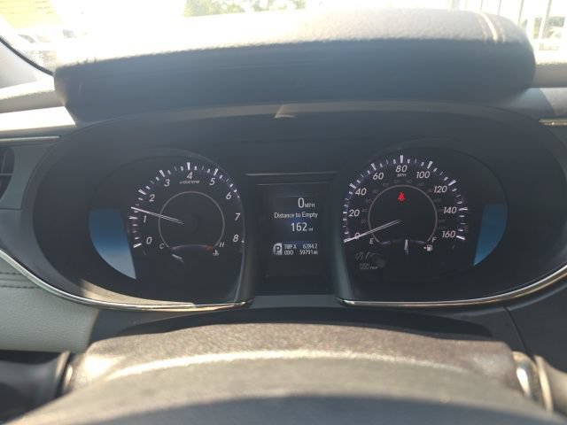 Used 2018 Toyota Avalon Limited FWD image 13