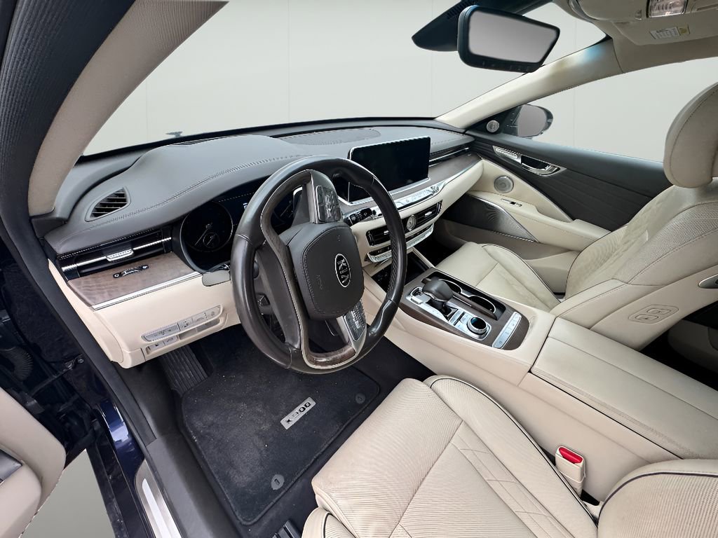 Used 2019 Kia K900 Luxury image 8