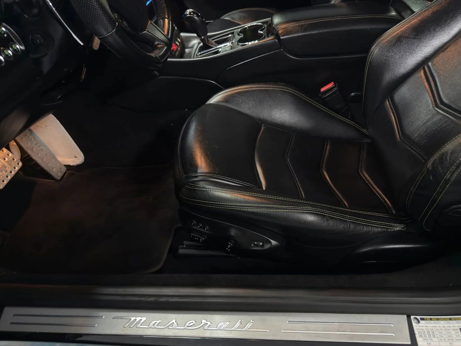Used 2015 Maserati GranTurismo Sport RWD image 21