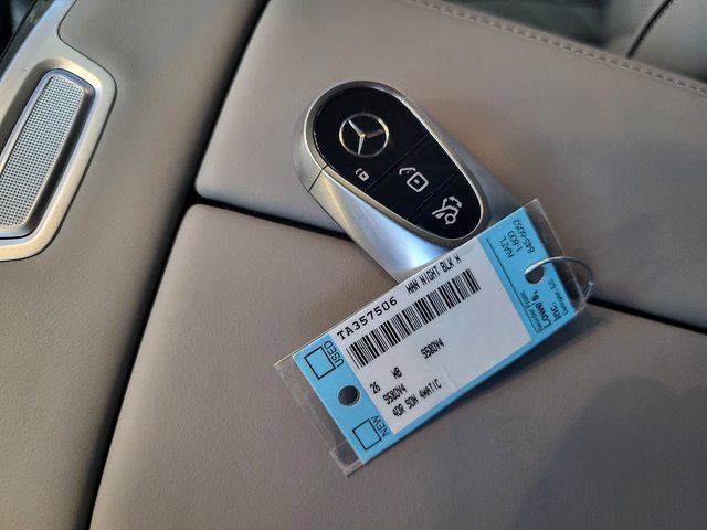 New 2026 Mercedes-Benz S 580 4MATIC Sedan image 32
