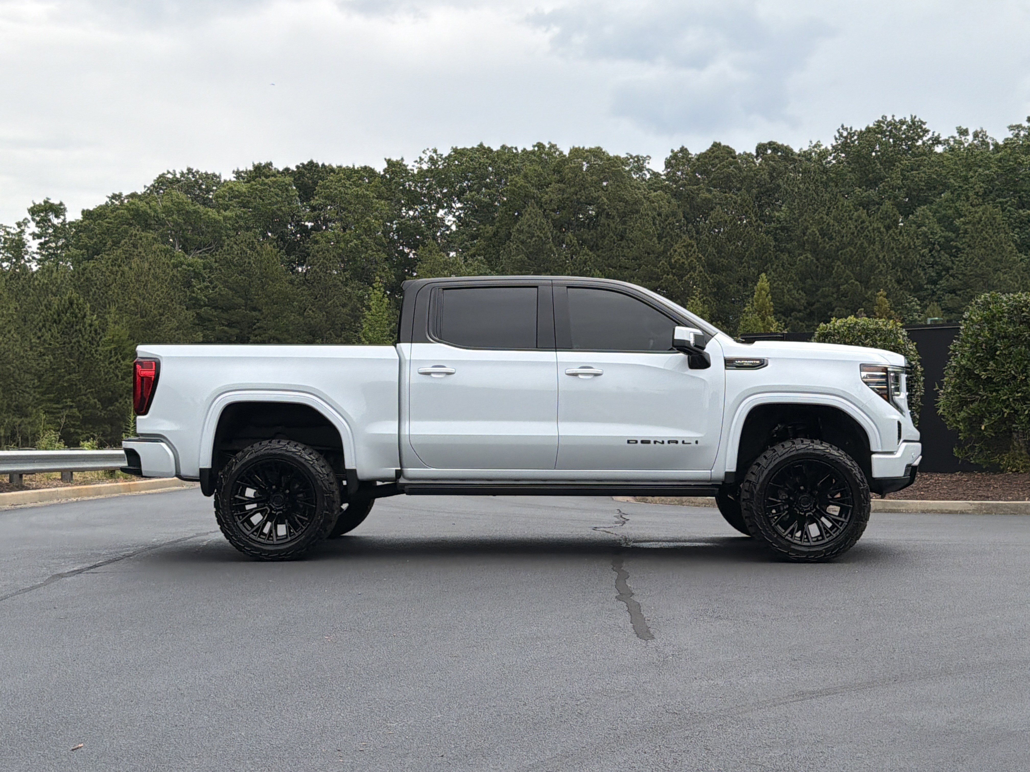Used 2026 GMC Sierra 1500 Denali Ultimate AWD/4WD image 5