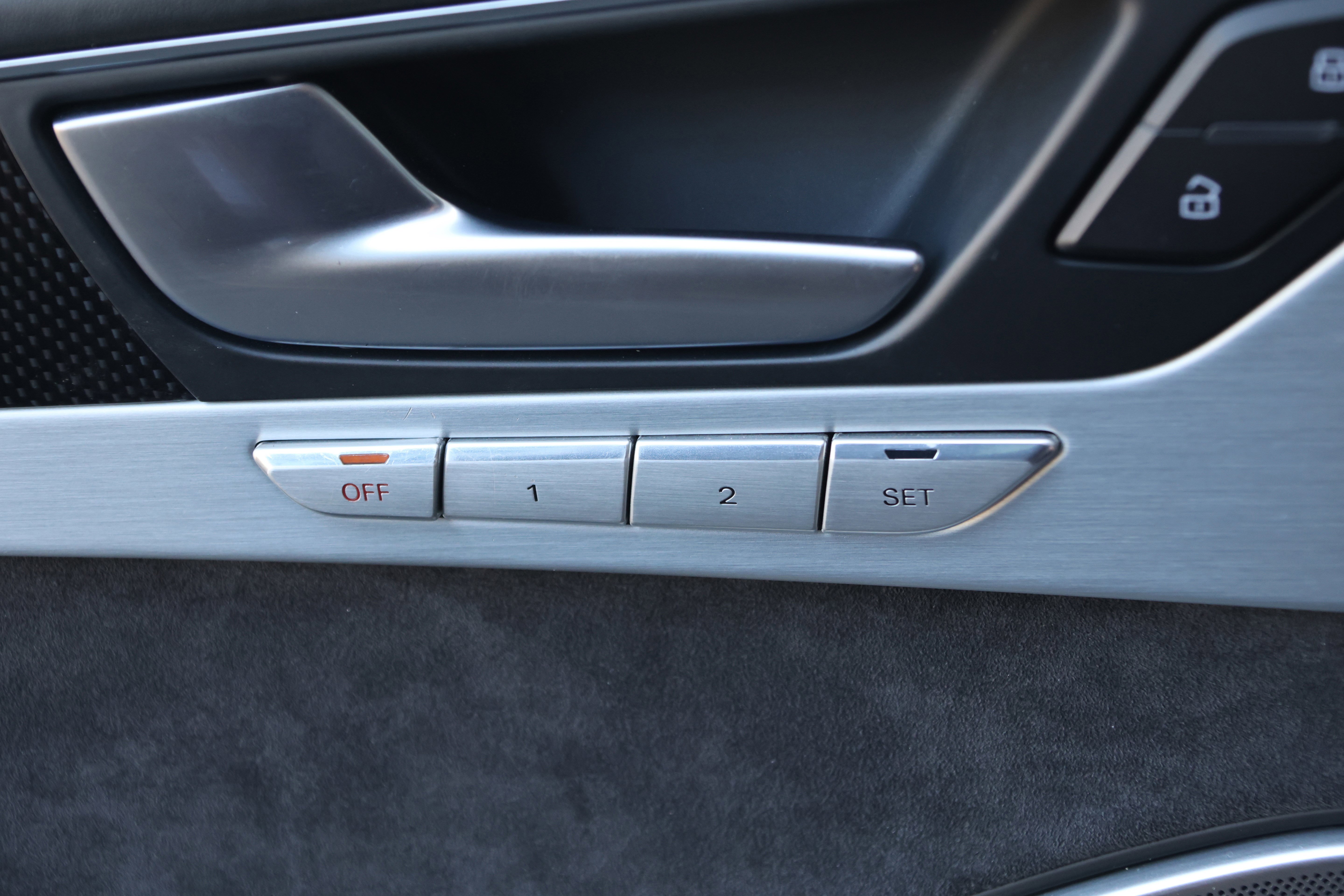 Used 2016 Audi S8 image 14