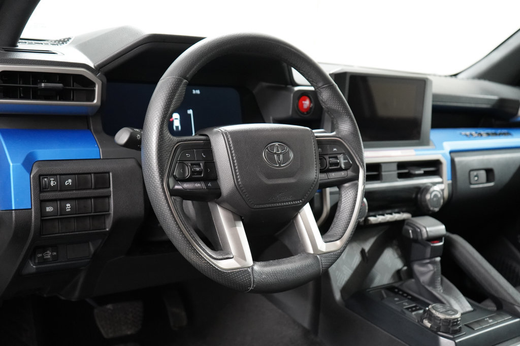 Used 2025 Toyota Tacoma TRD Off-Road AWD/4WD image 14