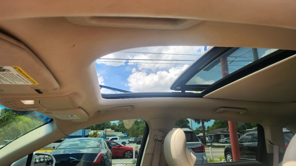 Used 2016 Lincoln MKX Reserve w/ Technology Package FWD image 24